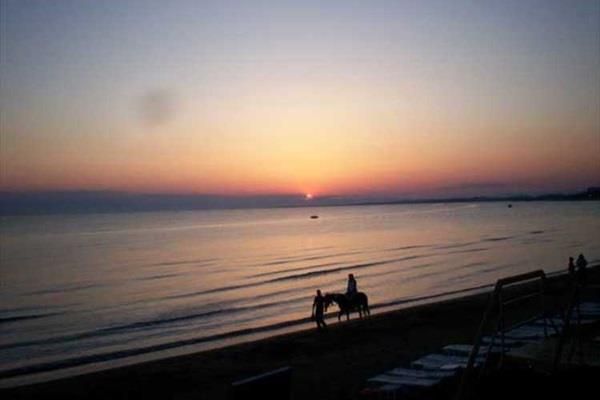 Nova Beach Hotel