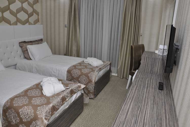Onis Hotel
