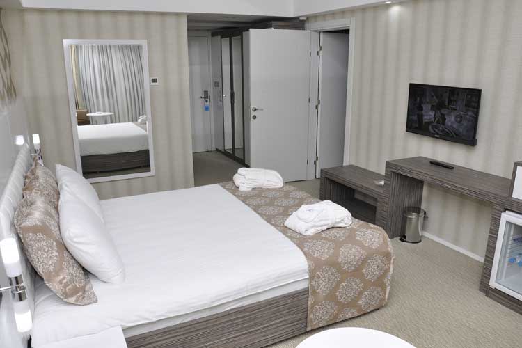 Onis Hotel