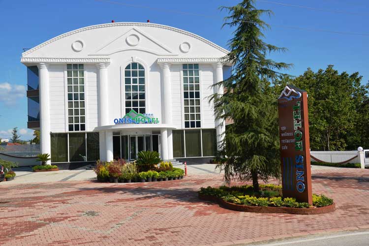 Onis Hotel