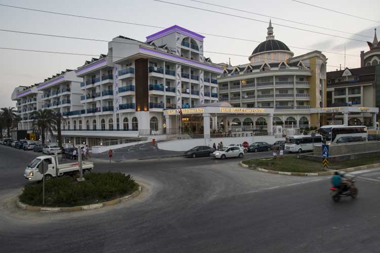 Palm World Resort & Spa