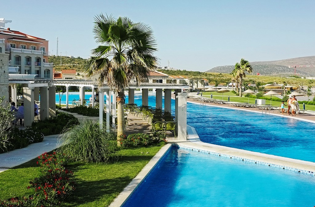 Porto Beach Resort Exclusive