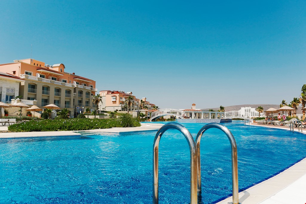 Porto Beach Resort Exclusive