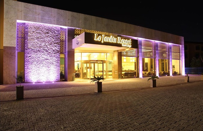 Queens Park Le Jardin