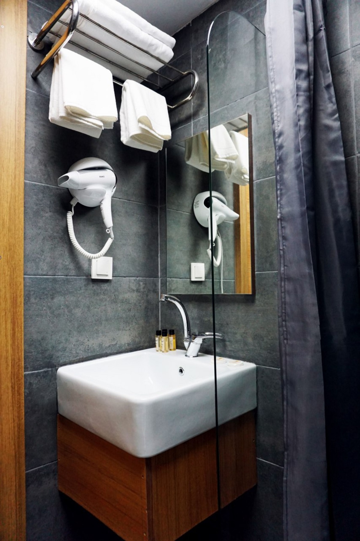 Ramona Otel Lara