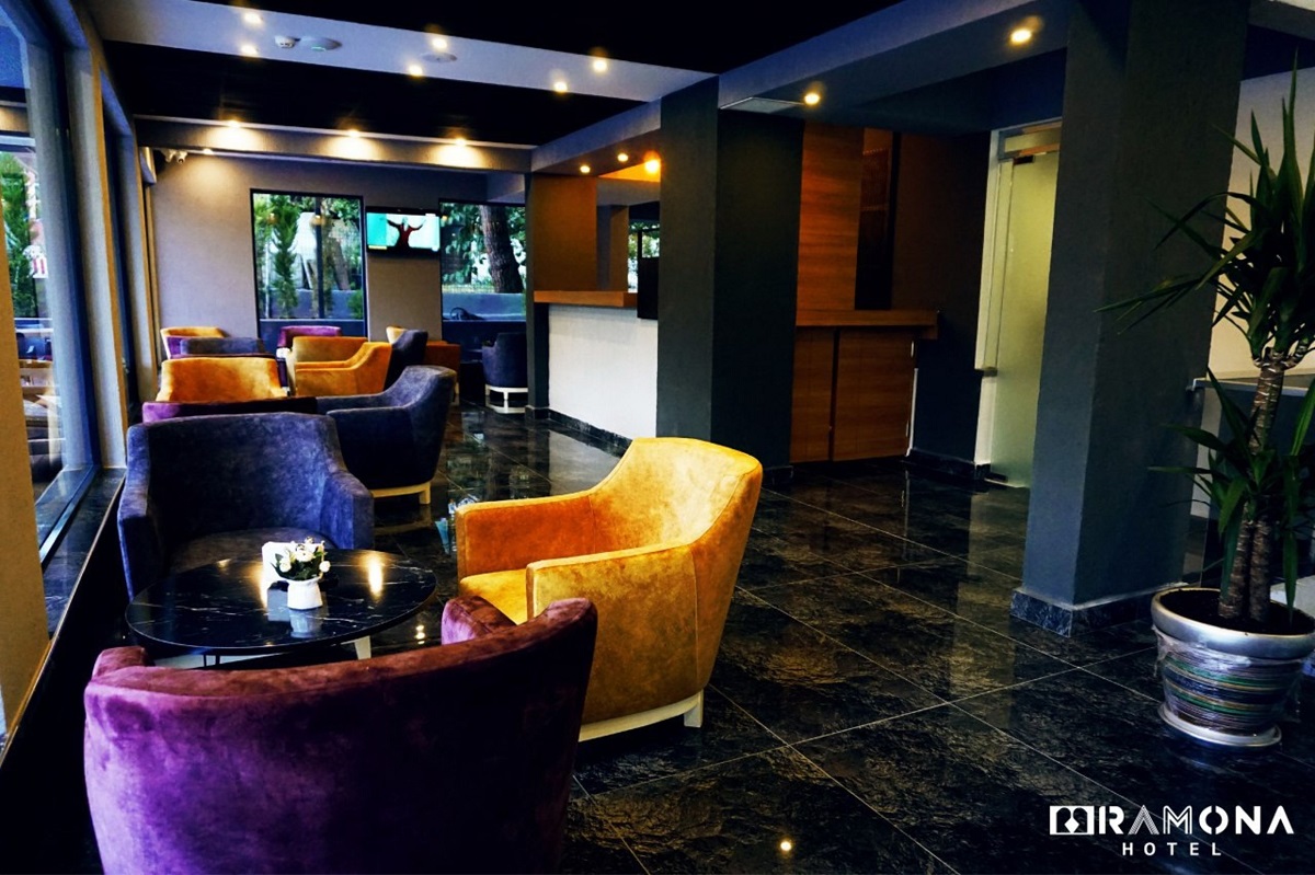 Ramona Otel Lara