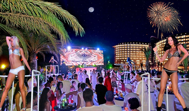 Royal Wings Hotel