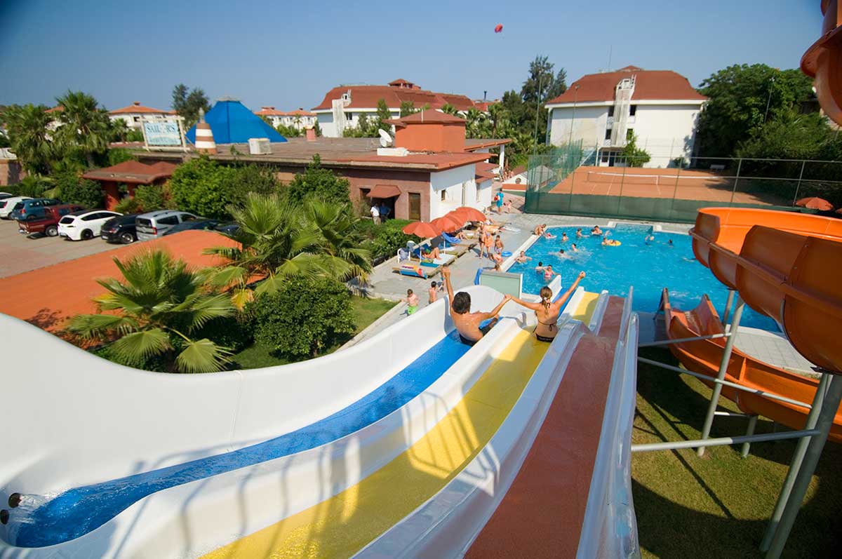 Sailor's Beach Club