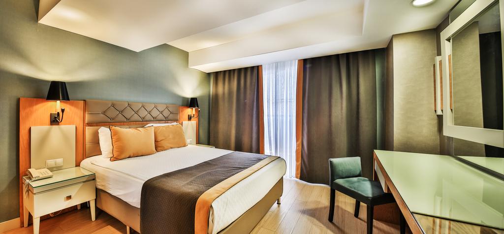 Saturn Palace Resort