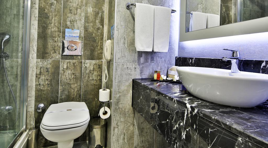 Saturn Palace Resort