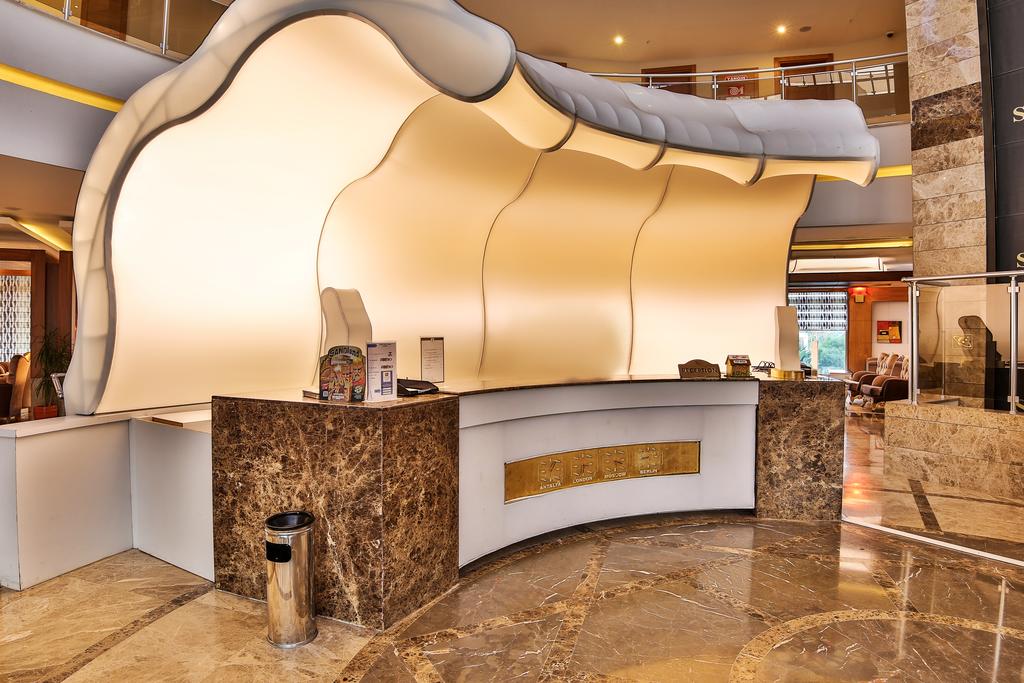 Saturn Palace Resort