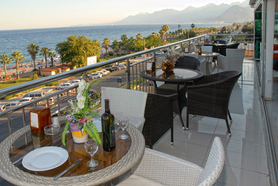 Sea Side Hotel