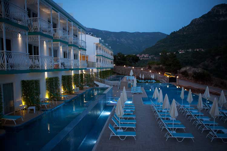 Sertil Deluxe Hotel
