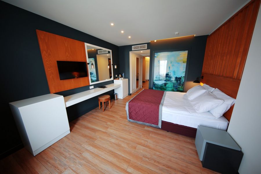 Sey Beach Hotel & Spa