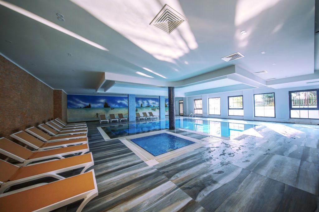 Sey Beach Hotel & Spa