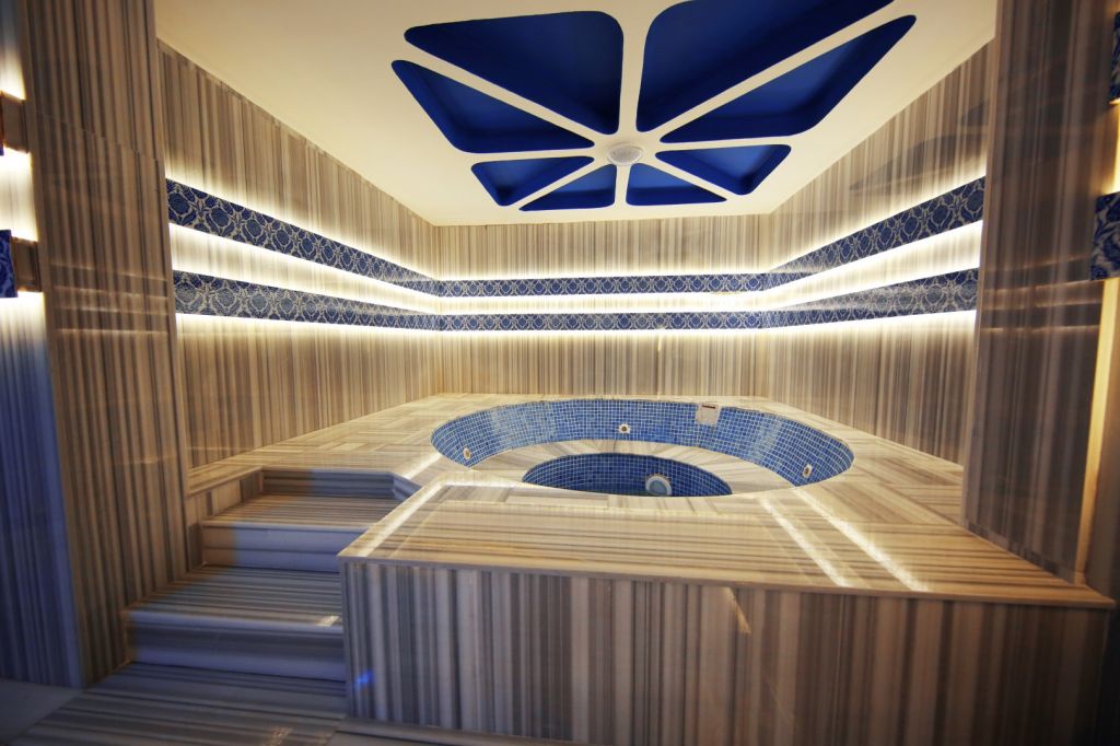 Sey Beach Hotel & Spa