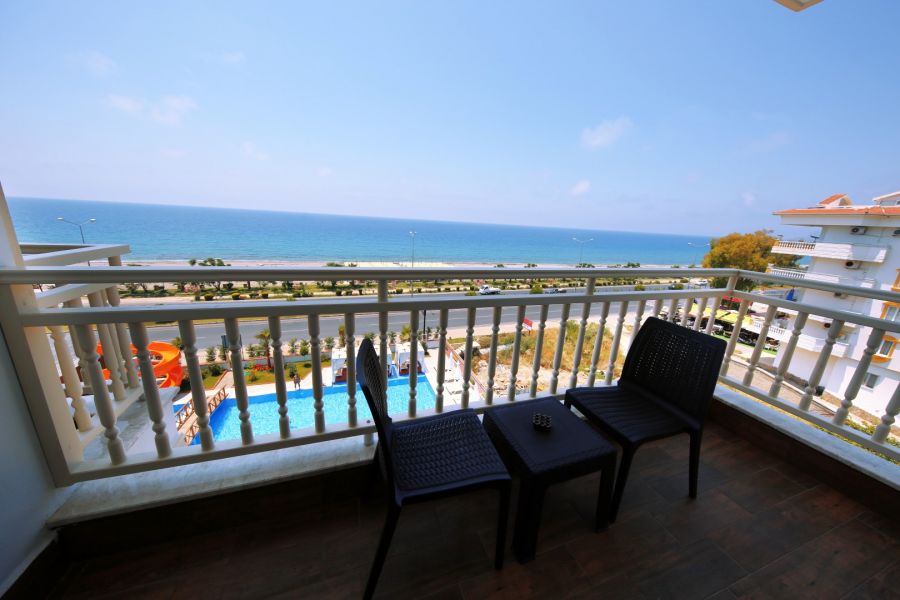 Sey Beach Hotel & Spa