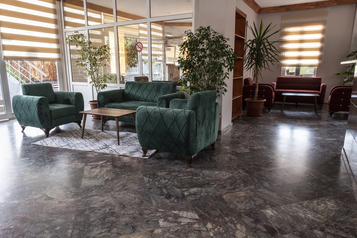 Side Spring Hotel