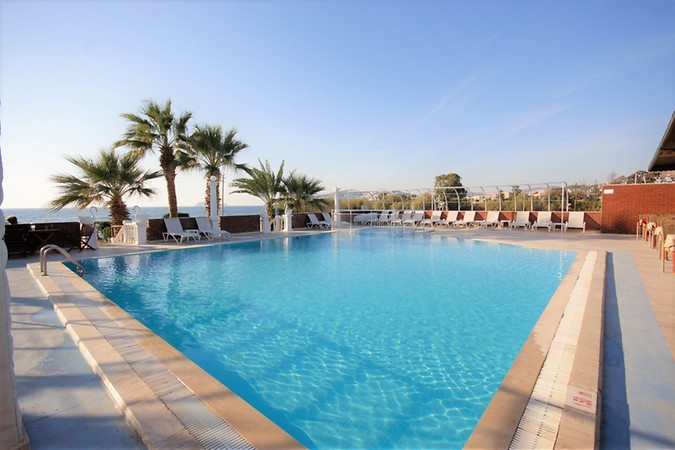 Sun And Sea Beach Hotel