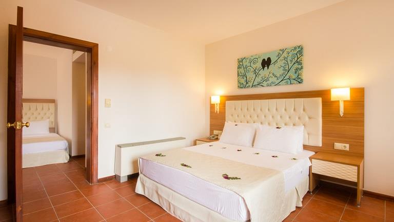 Sun City Hotel & Beach Club