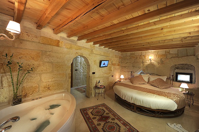 Tafonı Cave Hotel