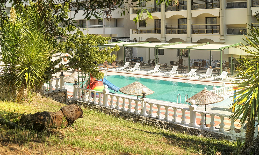 Temple Beach Hotel