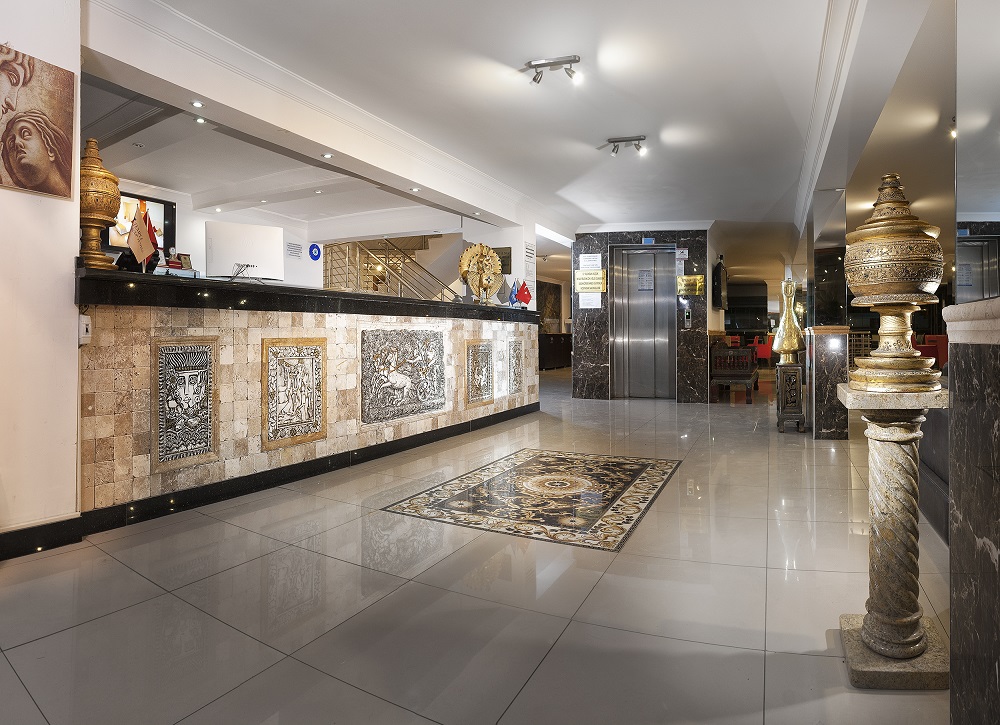 Temple Miletos Hotel