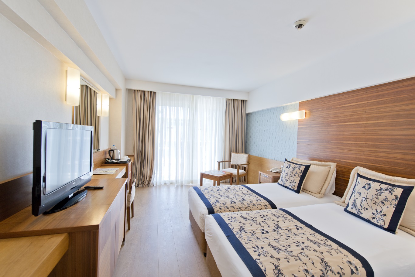 Trendy Side Beach Hotels