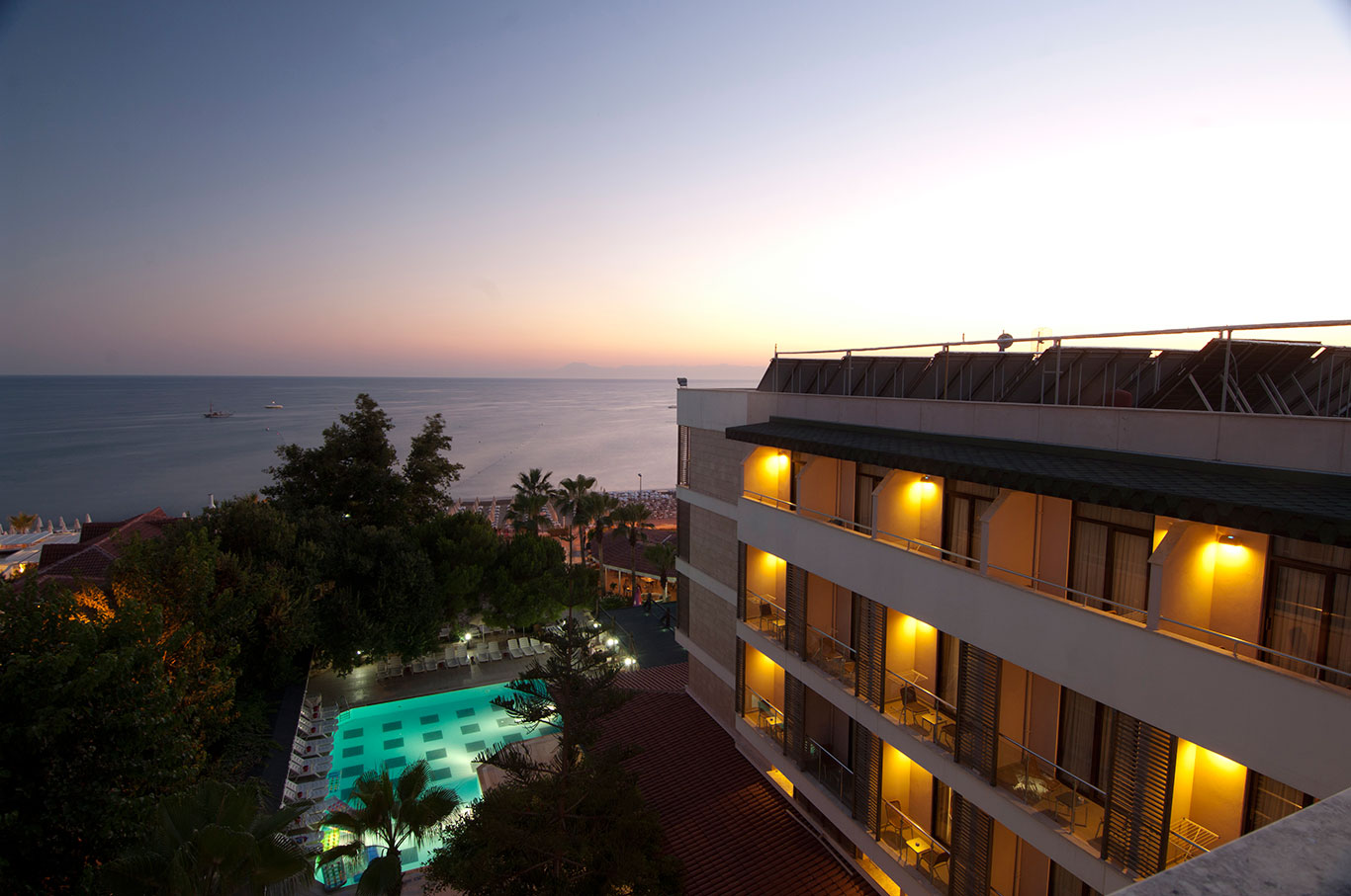 Trendy Side Beach Hotels
