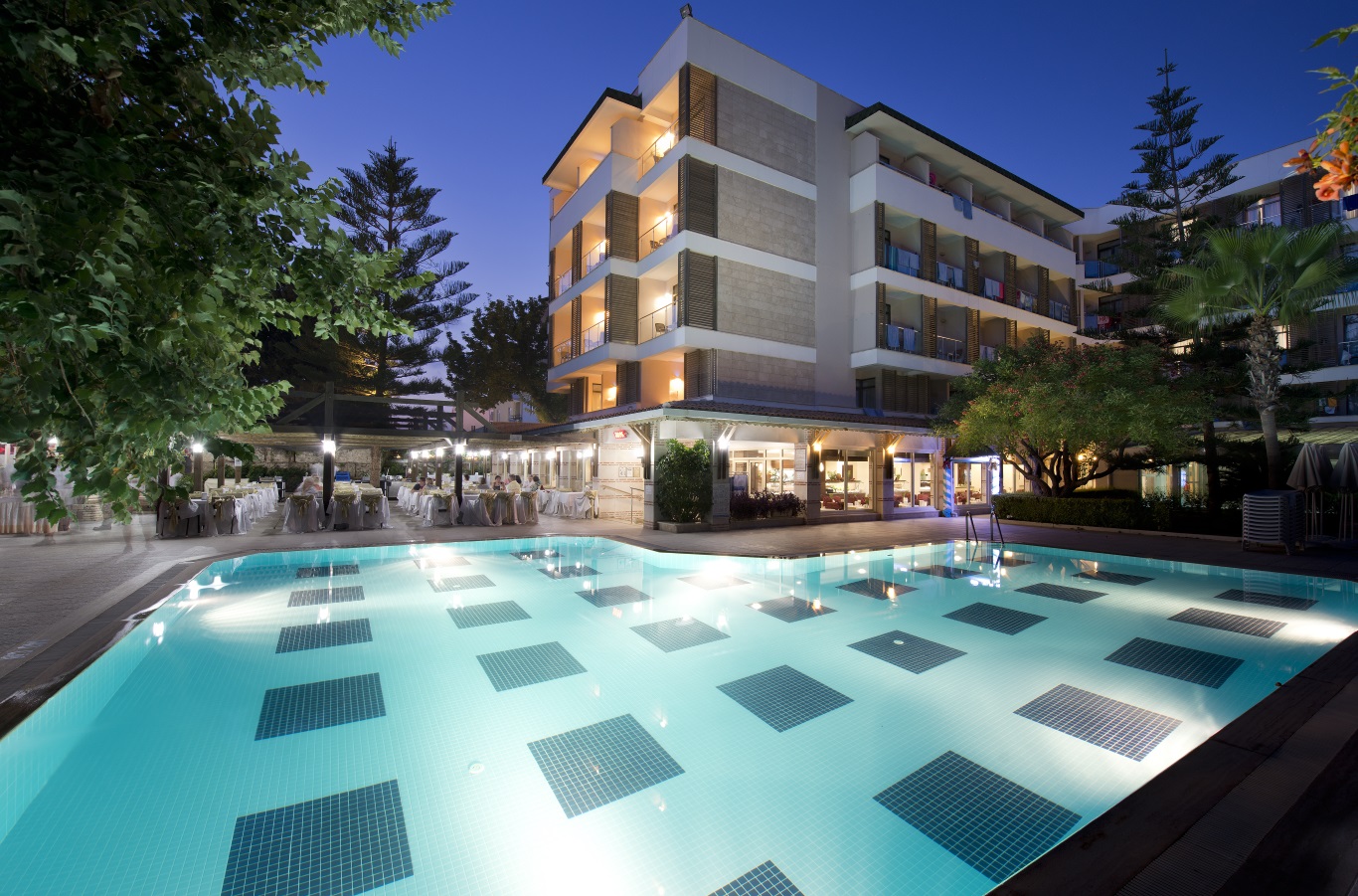 Trendy Side Beach Hotels