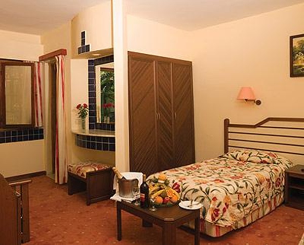 Turan Sentido  Prince Residence