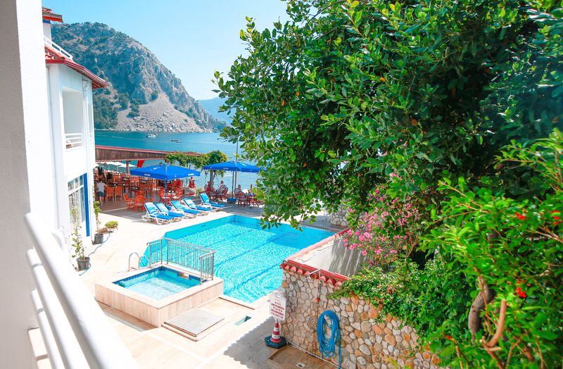 Zeybek Beach Hotel