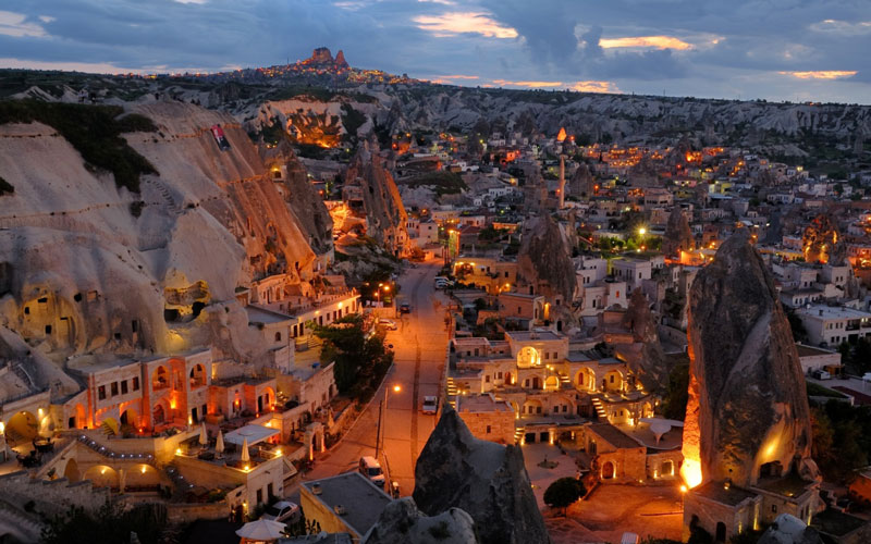 30 Ağustos Özel Kapadokya Turu 2 Gece