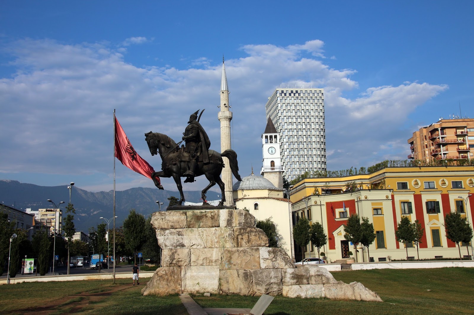 Kosovalı Büyük Balkanlar Turu (Vizesiz - Ekstra Turlar Dahil)