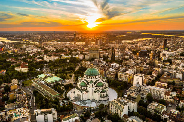 Vizesiz İzmir Hareketli Uçaklı Balkan Masalı Turu (Ekstra Turlar Dahil) 7 Gece